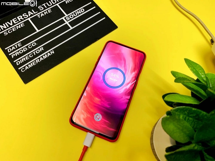 OnePlus 7 Pro 深入開箱 - PhoneArena 推薦購買手機首選，各方面最均衡手機！