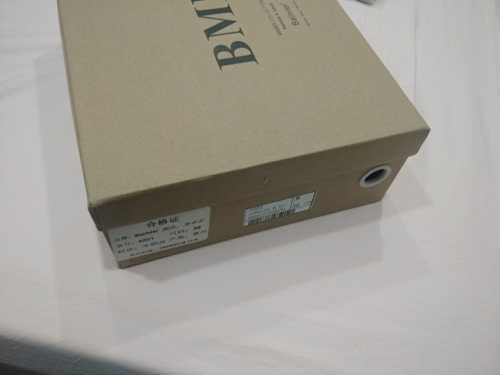 有人在網路上買過F*時尚*鞋的商品嗎?....急需求助