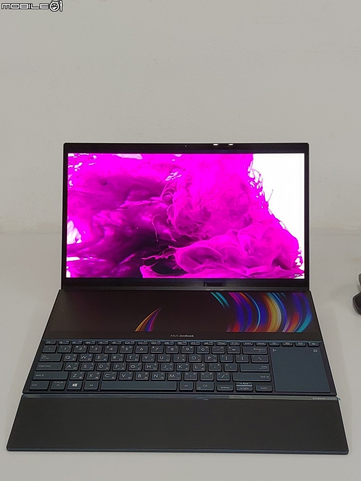 點我看大圖 華碩雙螢幕筆電 ZenBook Pro Duo UX581開箱
