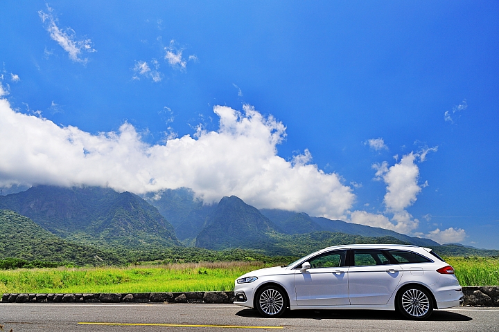 (映像旅行) 回味念書時的熱血環島 in台灣 feat. Ford Mondeo Wagon & Canon EOS R
