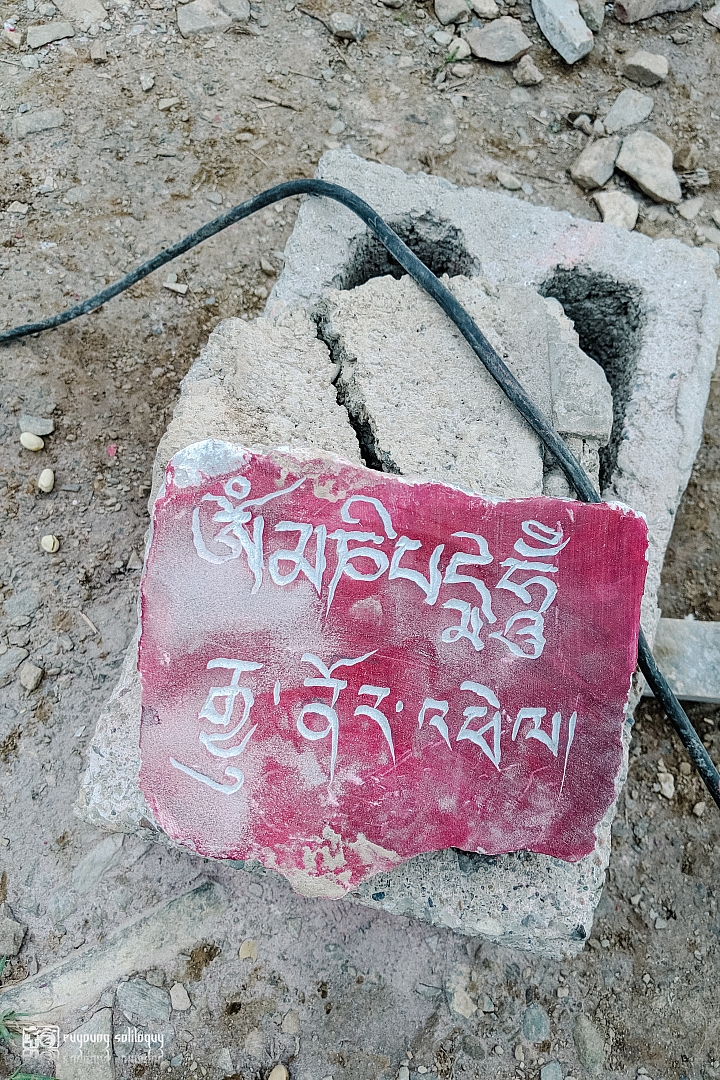 點我看大圖 她說天涯若是卷底片:離天空那麼近的地方