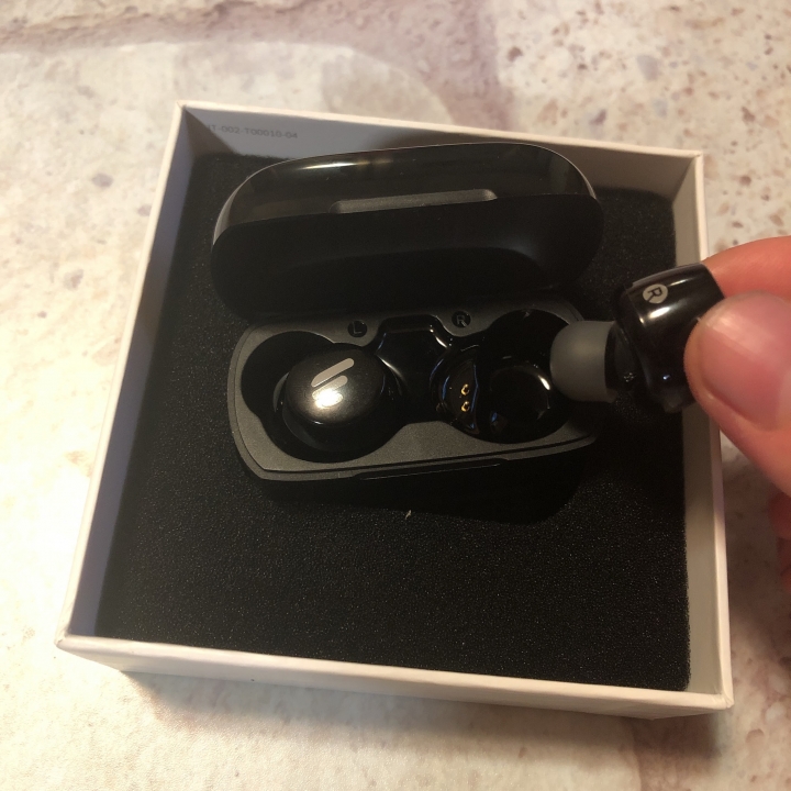 Edifier TWS1藍牙耳機開箱——高CP值新手入門款藍牙耳機