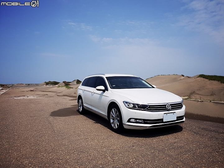 純白潔淨的Passat Variant