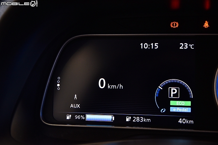 【賞實車】Nissan電動車Leaf進駐展間，完整內、外觀與空間、規格配備看分明！