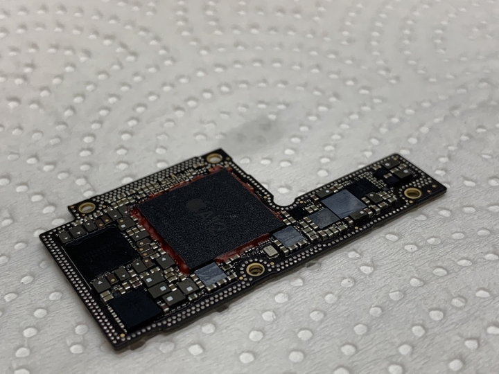 iPhone XS 借屍還魂起死回生記