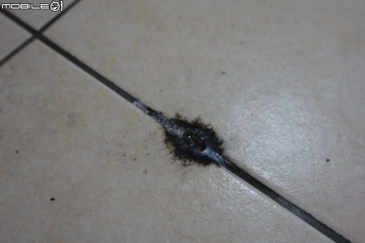 點我看大圖 日立冷氣搞到房子漏水,吹出一身火氣與毛病