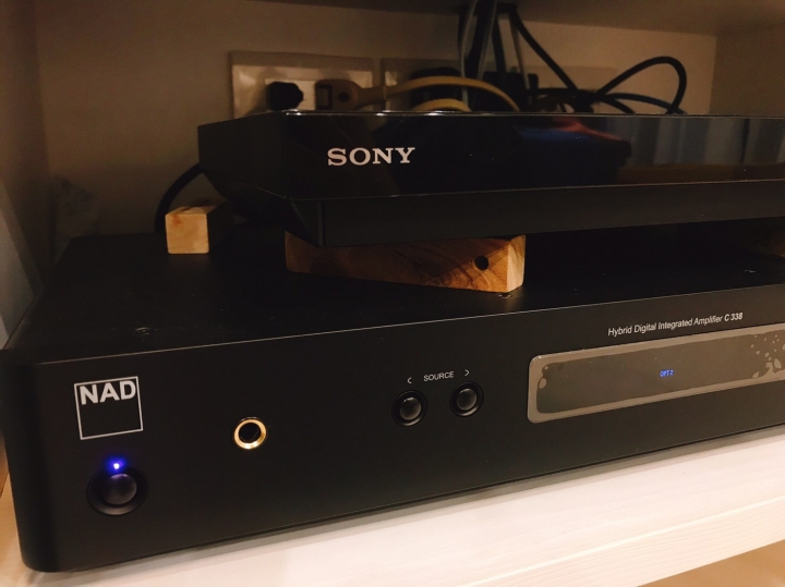 點我看大圖 給男友的驚喜- 英國 Wharfedale diamond230 & D10 / Nad c338 音響組合