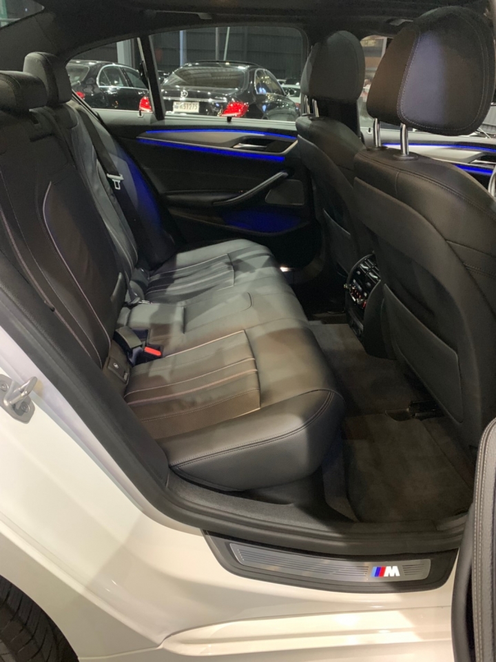 2017 BMW530I XDRIVE 抬頭顯示 電吸門  智慧頭燈