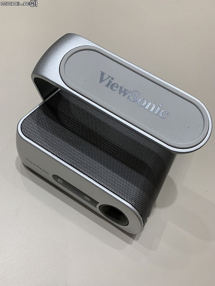 [新機開箱] 易用隨行投影 ViewSonic M1+ 無線藍芽微型投影機