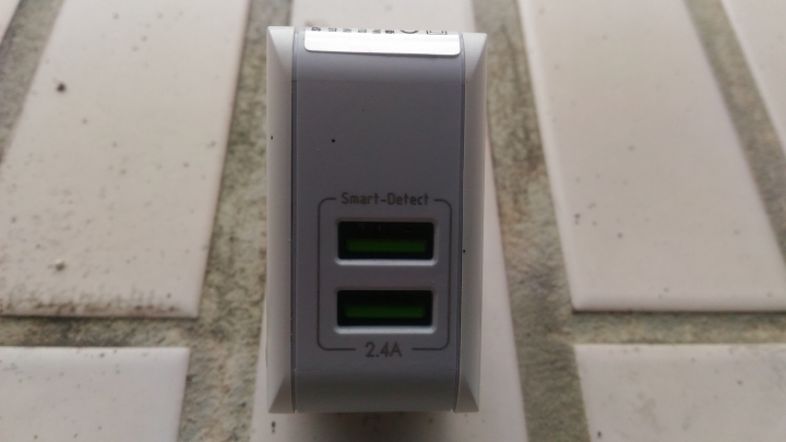 SP牌的充電頭可以用在ASUS手機上面嗎