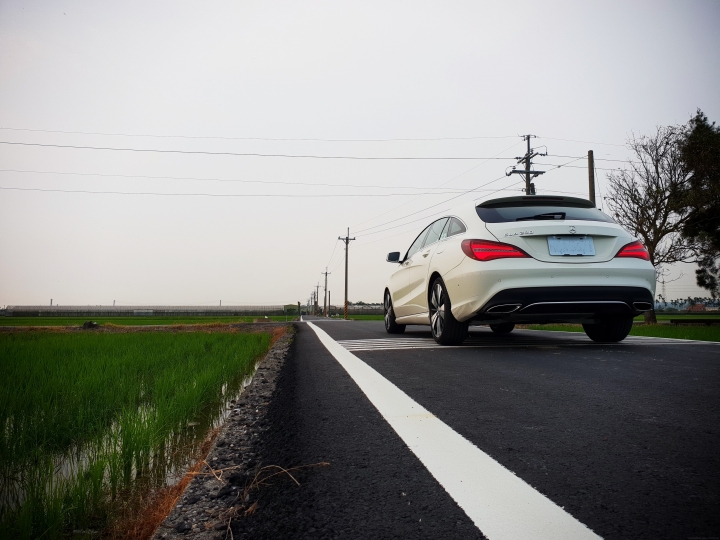 穿梭在鄉間稻田中的CLA