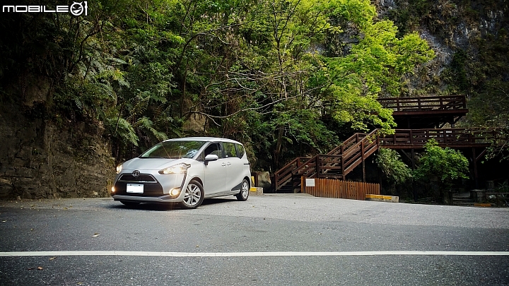 開Sienta出去玩