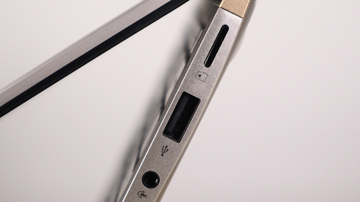 ZenBook UX333FA 使用心得與機身內部拆解