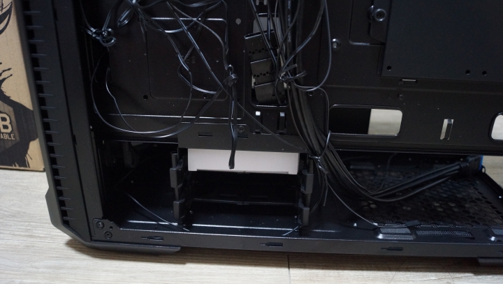 點我看大圖 全漢 CMT520 Plus 新版光戰警 開箱篇