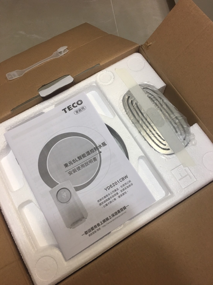[開箱]東元TECO 5L簡約美型 智能溫控 熱水瓶 YD5201CBW
