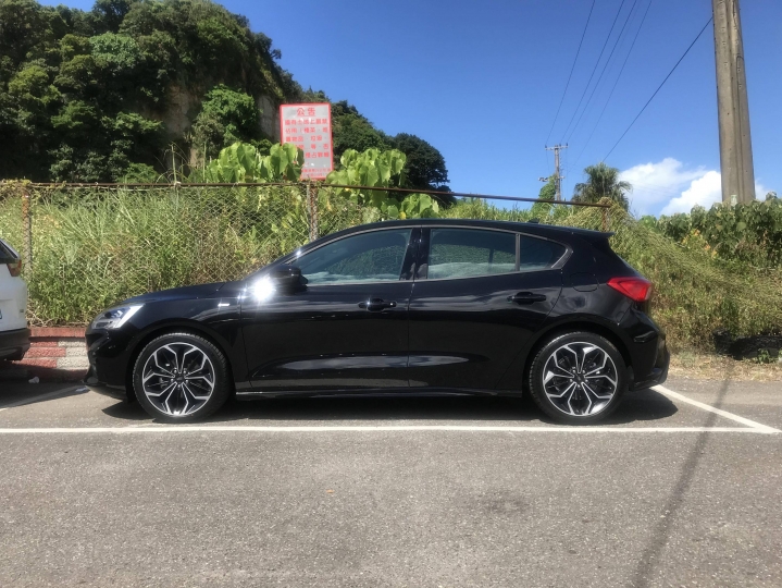 [分享] 國產歐洲車 Focus mk4 5D STline