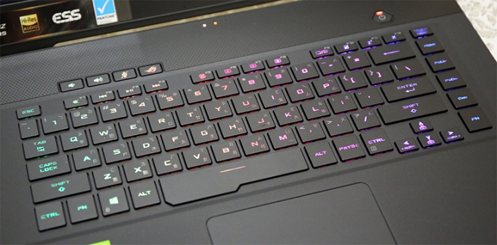 ROG西風M GU502入荷