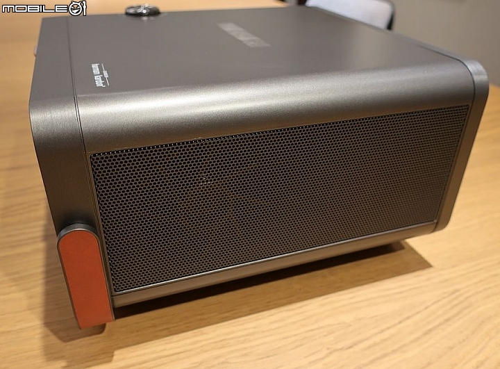 顛覆傳統投影機造型 ViewSonic 質感系 4K LED無線智慧投影機 X10-4K 新機開箱