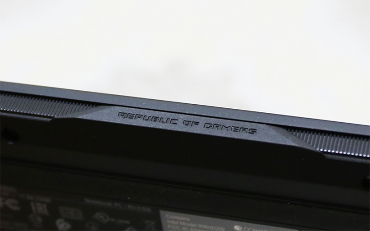 ROG西風M GU502入荷