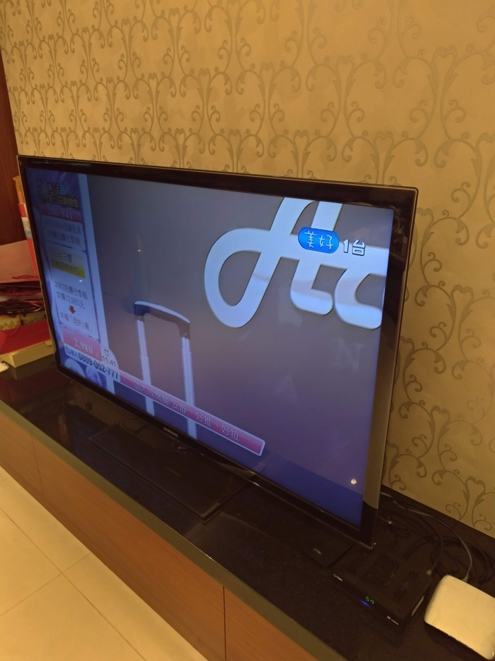 電視喇叭破音...幫我~~推薦cp值高不要太貴電視音響
