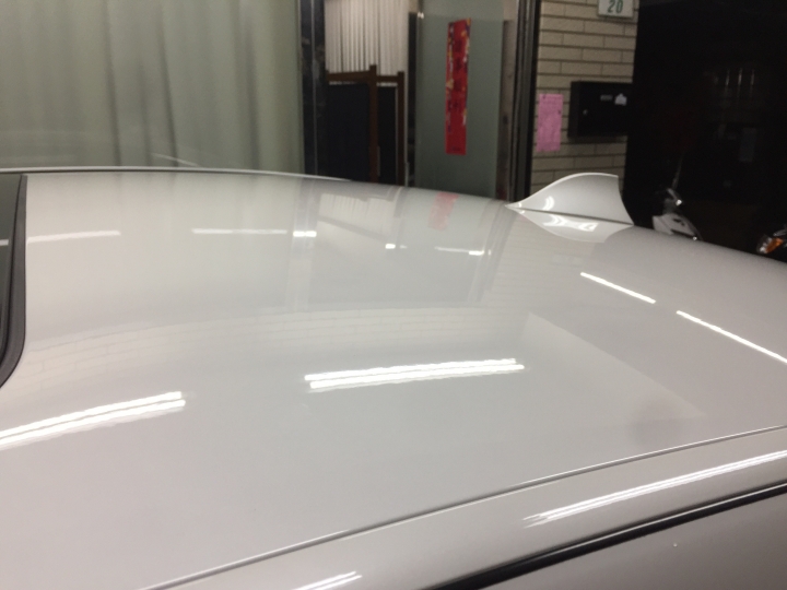 ［BMW 7系列］鍍膜分享 5年的白車鍍完還是一樣亮3