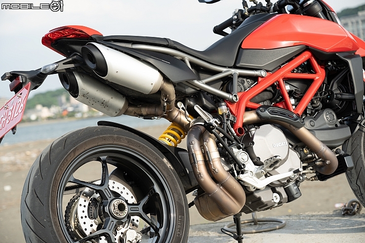 DUCATI Hypermotard 950試駕 釋放骨子裡不安分的靈魂