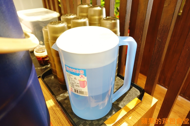 [食記] 台中北區 鬼匠拉麵-北平店 蒜香地獄雪花牛香麻夠勁 超大肋排現點現做 蝦爆了Q彈脆口 小菜多樣新鮮 台中美食