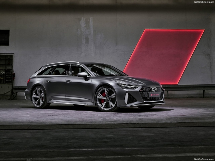2020 AUDI RS6 avant