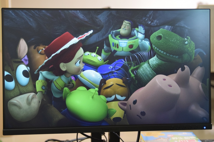 體驗 開箱 隨時翻轉 快速呈現 ViewSonic VG2455 工作與娛樂的好幫手