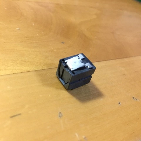 BenQ 50JR700 光纖接頭被我拔出來了怎麼插回去 = =