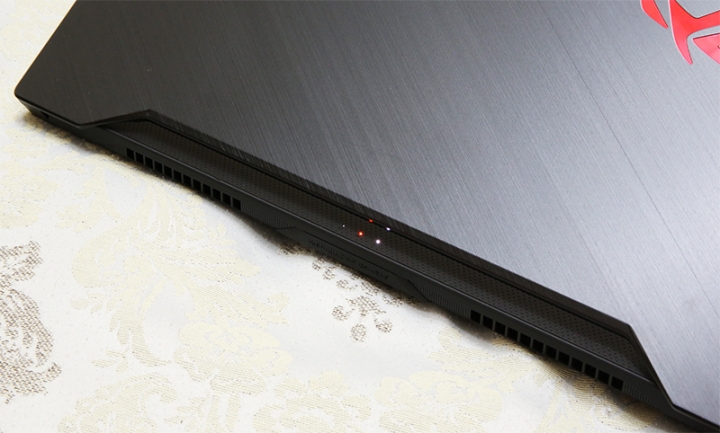 ROG西風M GU502入荷