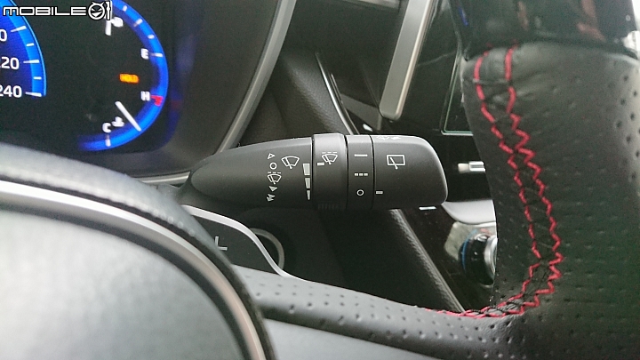 點我看大圖 TOYOTA AURIS 六千公里 簡易心得報告