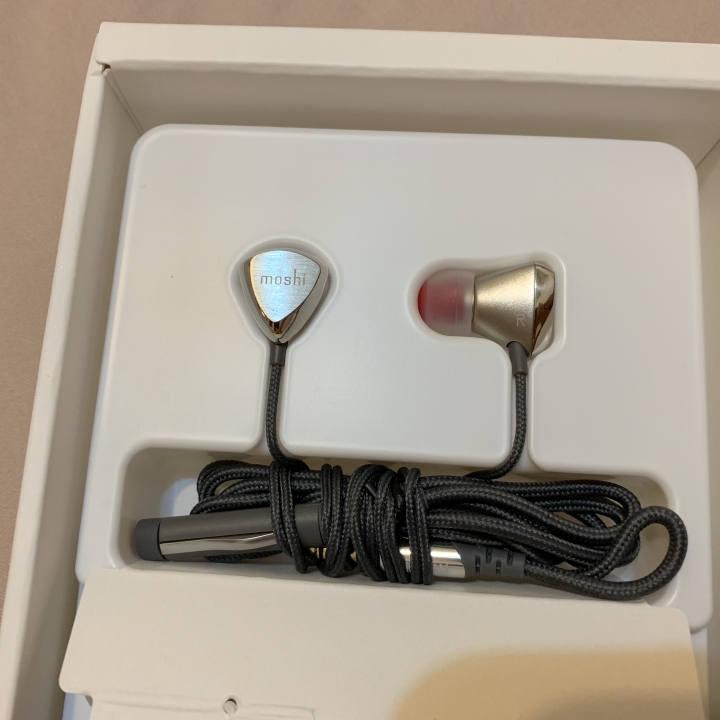 不專業開箱 moshi vortex 2