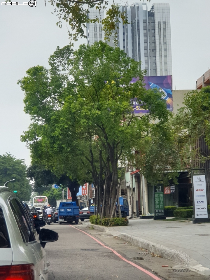 請台中市還給婦女行走的安全