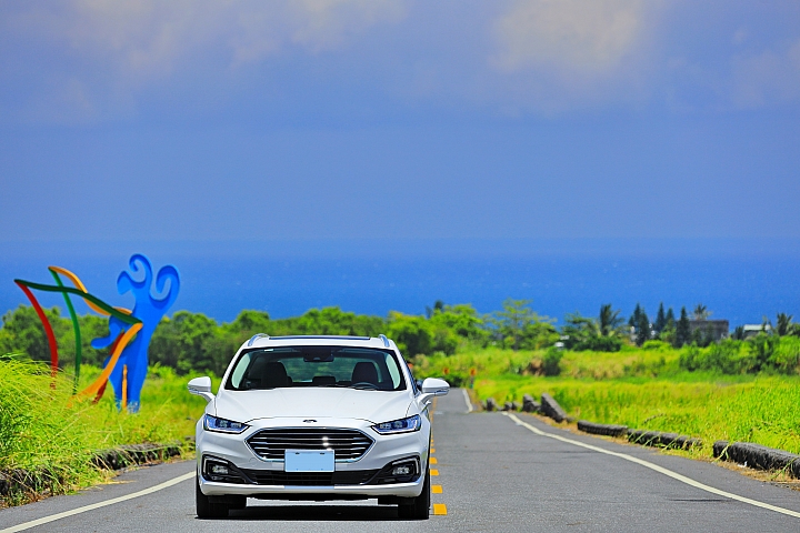 (映像旅行) 回味念書時的熱血環島 in台灣 feat. Ford Mondeo Wagon & Canon EOS R