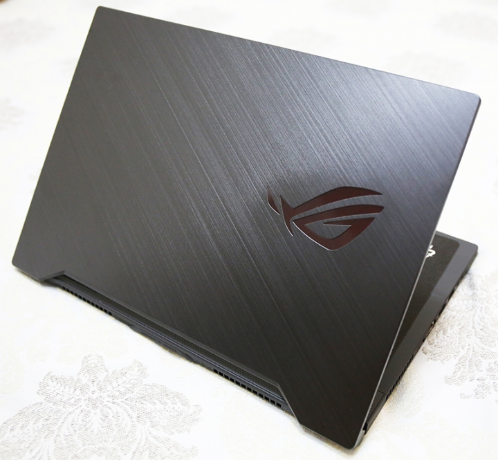 ROG西風M GU502入荷