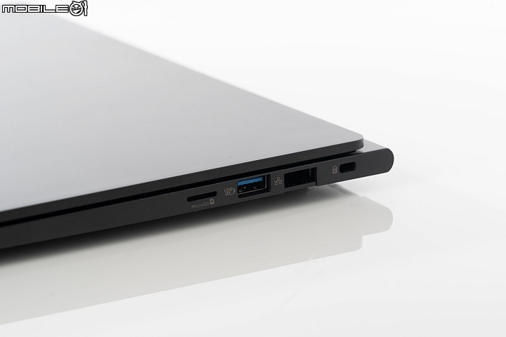 Acer TravelMate P6 輕薄至上的商務良伴！