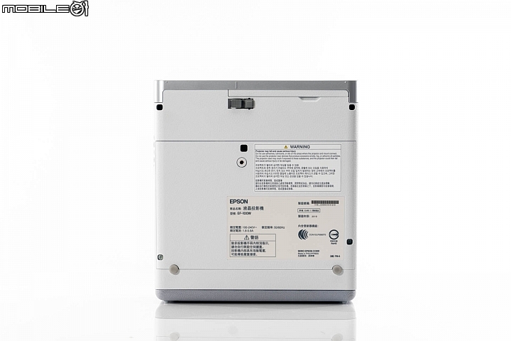 Epson EF-100自由視移動光屏 和電視互補的好搭檔