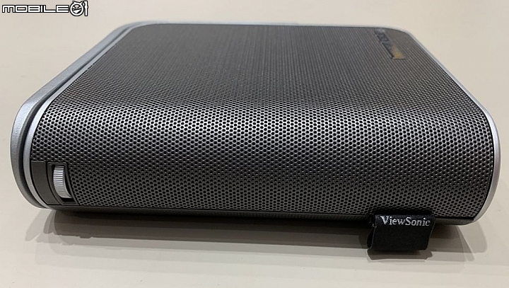 [新機開箱] 易用隨行投影 ViewSonic M1+ 無線藍芽微型投影機