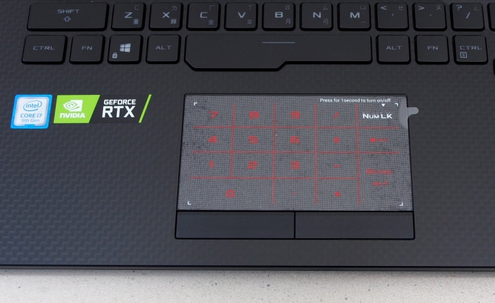 行動軍火庫 ASUS ROG STRIX SCAR III 電競筆電
