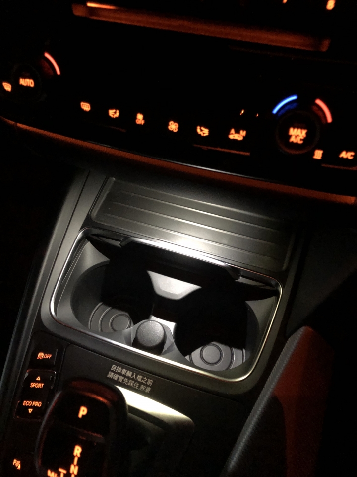 BMW 320i M Sport 超不專業室內燈增亮DIY