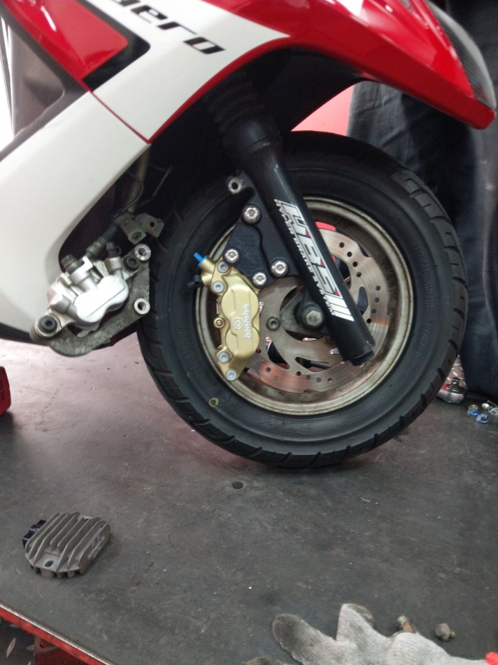 Brembo基本對四>R AERO開箱