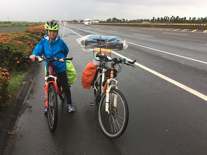 2019 父子無塑露營小提琴單車順時針大環島(更新出版計畫)