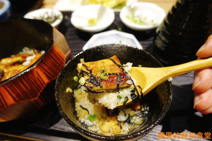 [食記] 新竹竹北 - 令和鰻 無刺現烤鰻魚 坐在塌塌米木椅上享受鰻魚的不同吃法 超酥脆野菜天婦羅 軟嫩鰻魚玉子燒 新竹美食