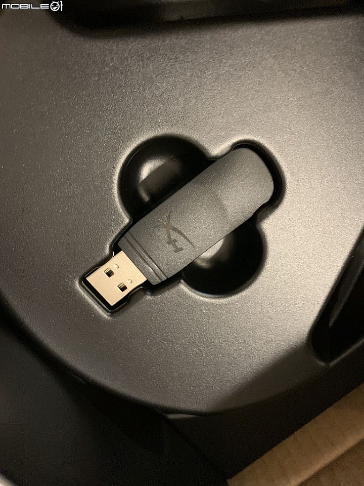 點我看大圖 CP 取向遊戲無線耳機 Hyper X Cloud Stinger Wireless 開箱