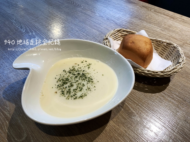 [台北 • 松山區美食] 尖牙義式廚房 Fang's Pasta | 環境寬敞，餐點美味，高CP值的親子友善餐廳