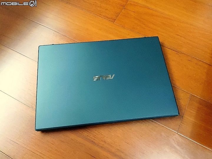 點我看大圖 窄邊框類電競筆電ASUS X571星夜黑開箱