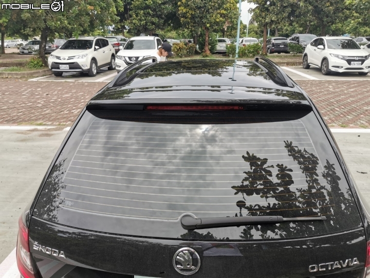 [隔熱紙有感分享] SKOSA-OCTAVIA  前檔XC40+車身X-5黑傑克+天窗SMART40