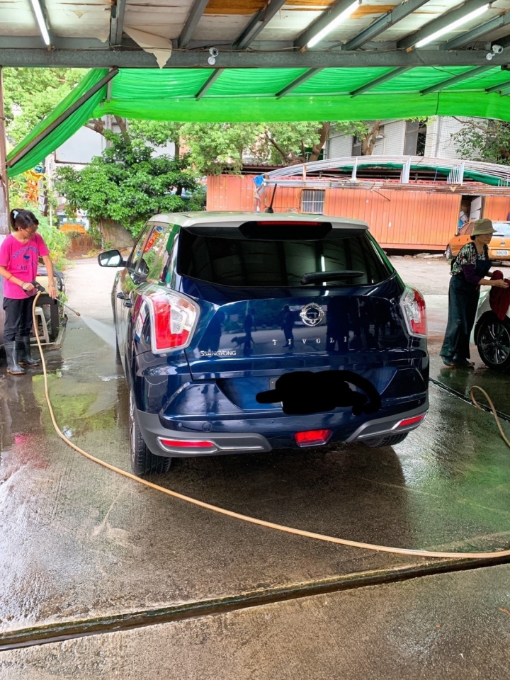自己的車自己貼 ! DIY車貼初體驗