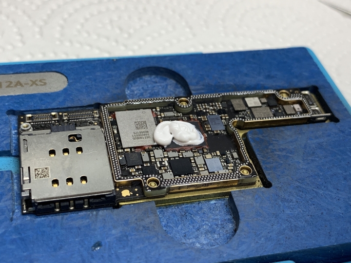 iPhone XS 借屍還魂起死回生記